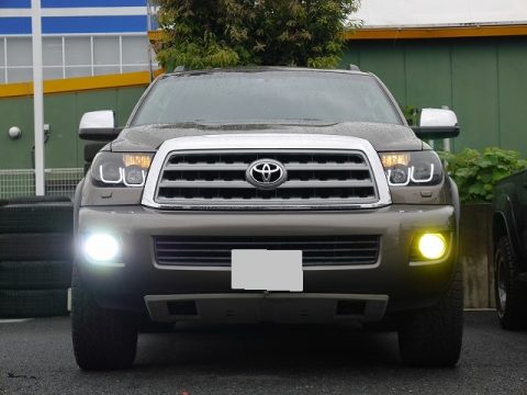 左がLED　右がHID